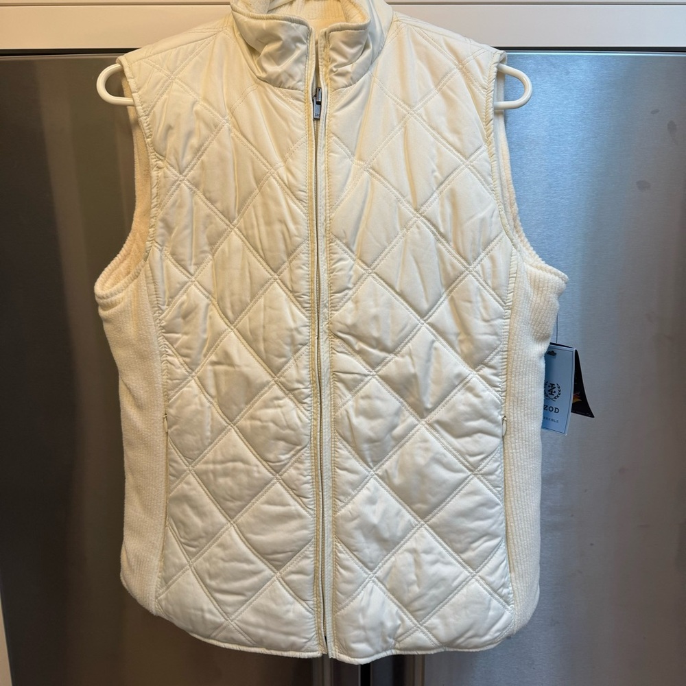 NWT!! Izod Sz M, ivory reversible vest: slight puff one side & fleece the other